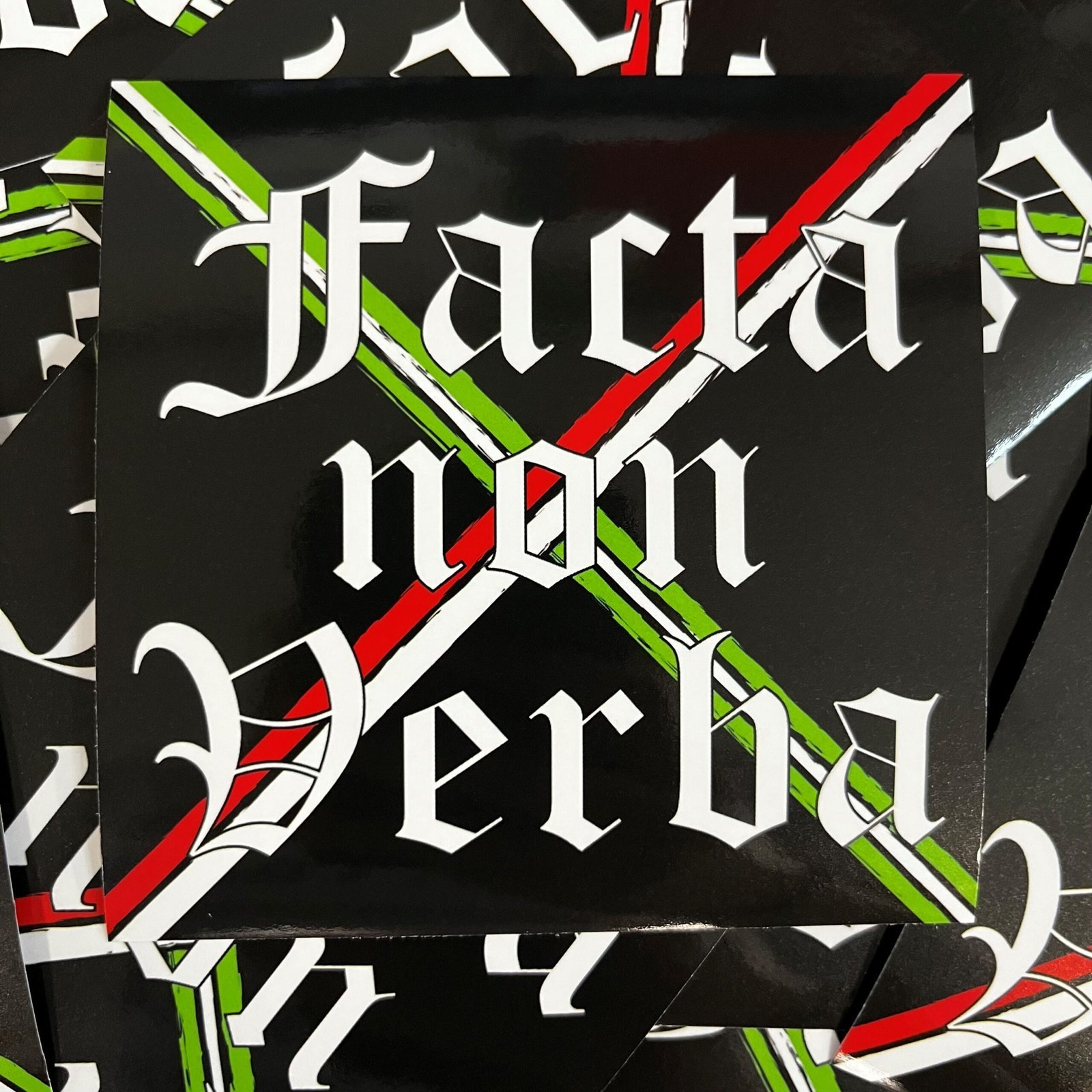 facta-non-verba-kleur-scaled-1.jpg