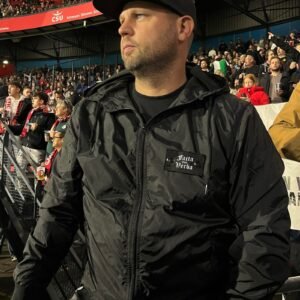 Black Windrunner - with 1908 Patch